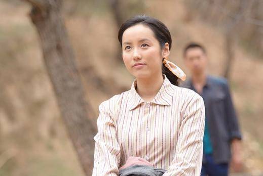 他想路遥与初恋林红破镜重圆,却被动当红娘,促成林达与路遥结缘