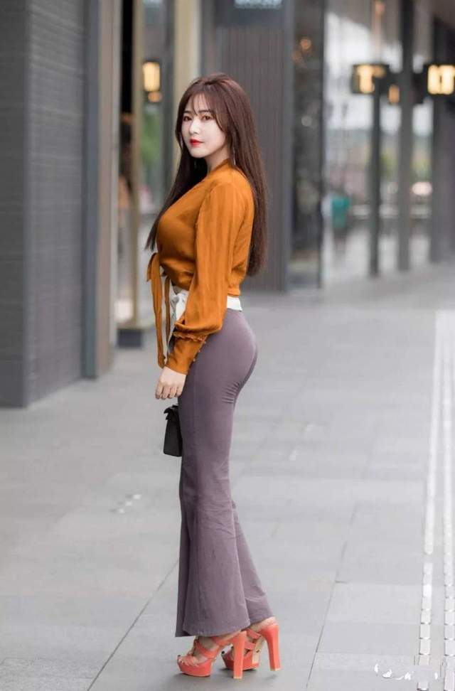 美呆了 街拍微胖女神 这样的小姐姐谁不爱