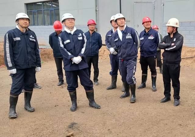 近日,中国大唐集团煤业有限公司党委书记,董事长郭修杰一行到五处