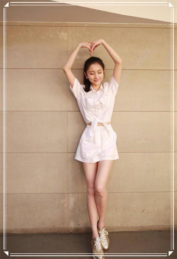 原创张慧雯放着小仙女不做,偏烫一头羊毛卷装成熟,不料折腾出风尘味