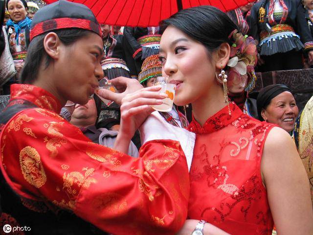 古代交杯酒有这4个显著的特点你知道吗?