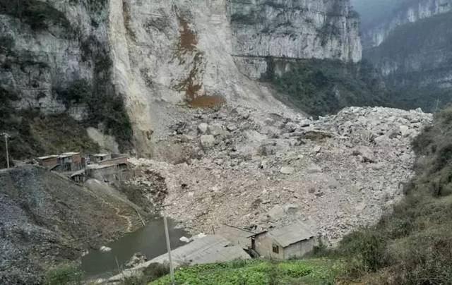 横断山脉地质灾害图片