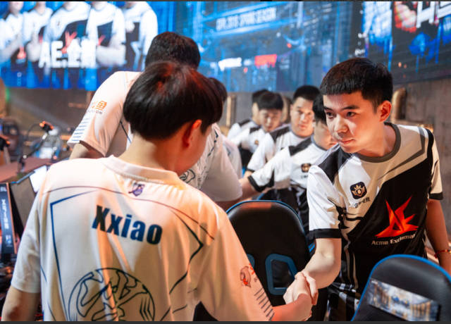 cf白鲨总结cfpl比赛只提发挥好的队员,旗下解说大娇娇都表示不解_手机