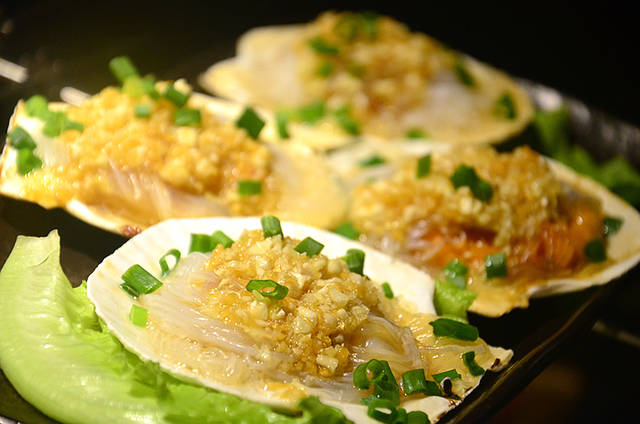 烤带子,贝肉紧实q弹,鲜美过瘾.