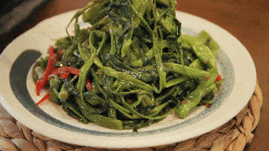 金不换炒白贝 ▲▲▲ 白贝有着各种各样的做法,但始终只有捞囍这道 "