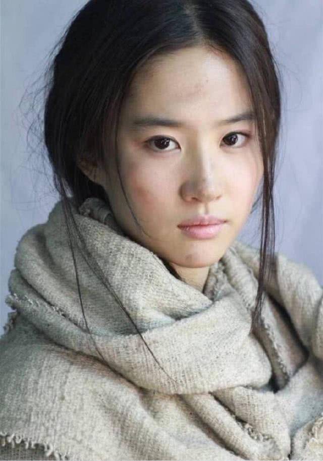 刘亦菲穿麻袋服,脸上画土,天仙气质依然挡不住!_手机搜狐网