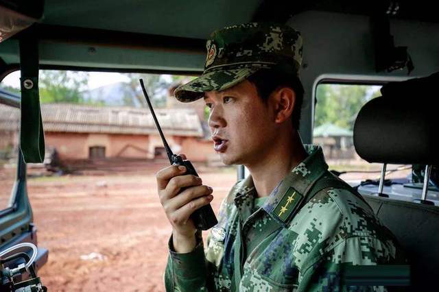 如果爆发战争,军事专家能上战场指挥吗?结果和你想的不一样