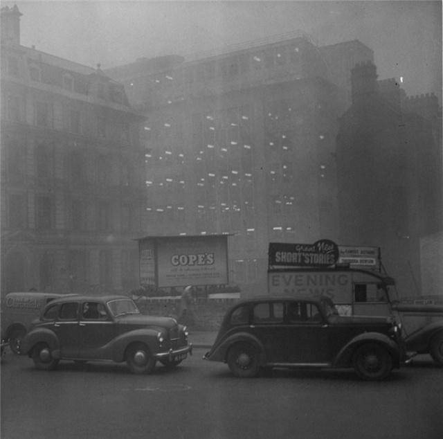 老照片50年代的伦敦雾霾事件看雾都劫难下的英国社会