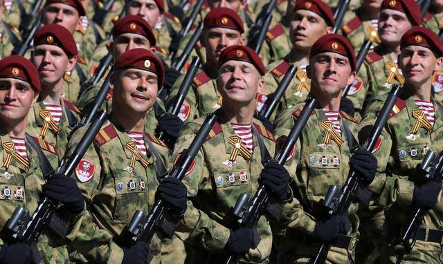 "红帽子的禁军":解读俄罗斯国民近卫军