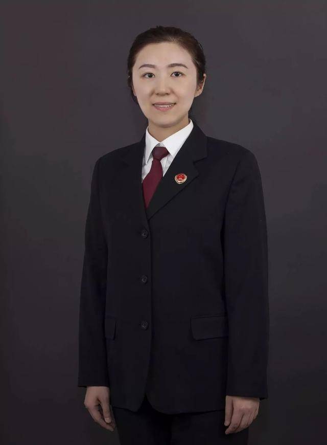 中国检察官服装图片