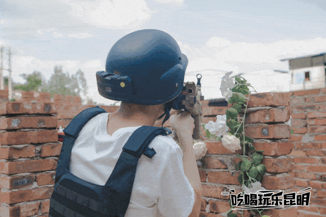 昆明这家1600 ㎡密室逃脱居然还可以玩真人版吃鸡!你不来就亏了!