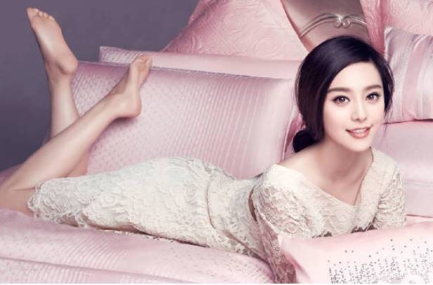 5位小脚最好看女明星,杨幂高圆圆范冰冰赵丽颖,谁的脚最好看?