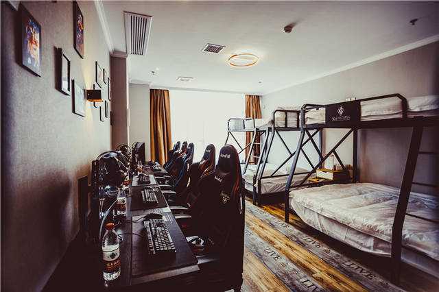 南昌最大星座电竞馆游戏主题酒店位于新建区今晚吃鸡