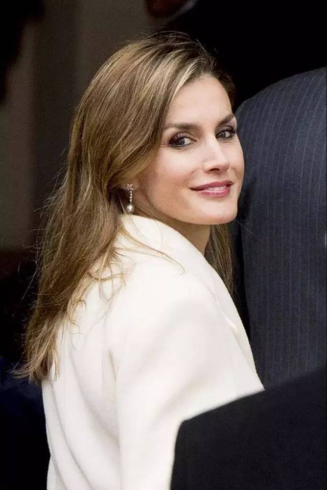 女人这一生为什么一定要有一条珍珠项链?