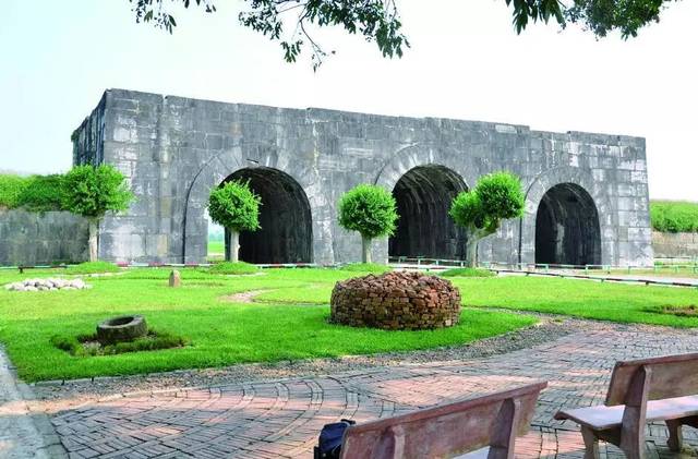 文化| 探访越南清化省胡朝城堡