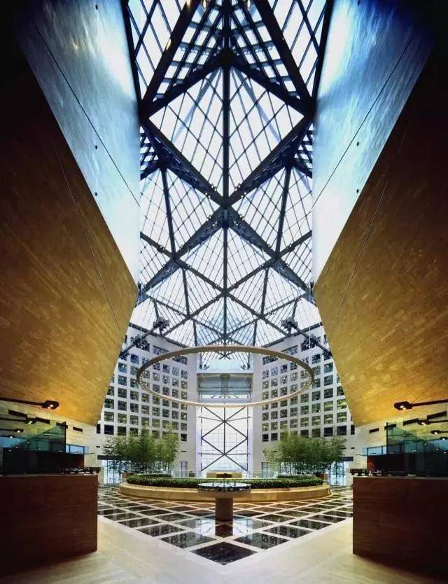 贝聿铭对建筑设计的态度并不在于建立"贝氏风格",他并不认为自己有
