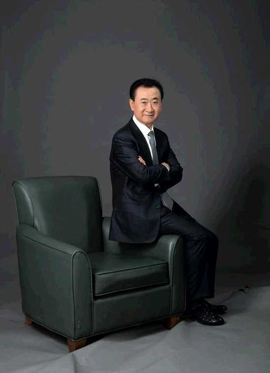 首富王健林归来卖卖卖后买买买一个月花1500亿