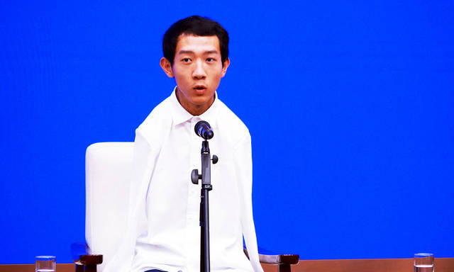 无臂青年彭超:幸福都是奋斗出来的 用汗水去追寻幸福