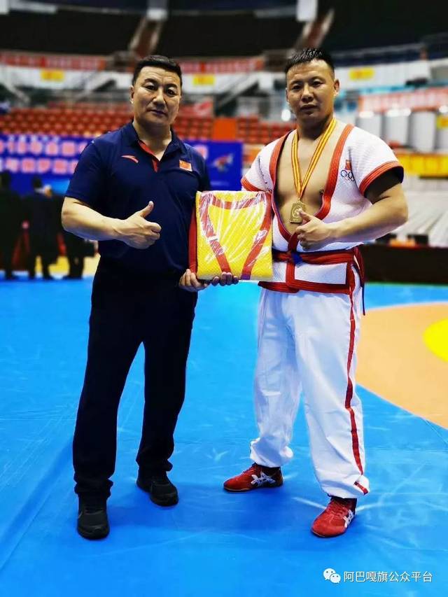 【阿巴嘎故事】阿巴嘎旗两选手双双夺得2019全国中国式摔跤锦标赛冠军