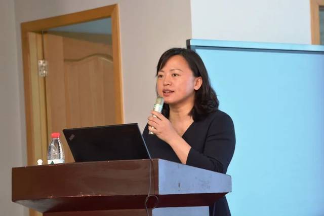 人民教育出版社小学语文室徐轶副主任 《聋校语文一至三年级教材主要