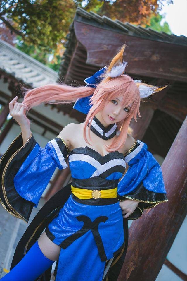 这两个角色的cos热度算是比较高的,出自动漫《re:从零开始的异世界
