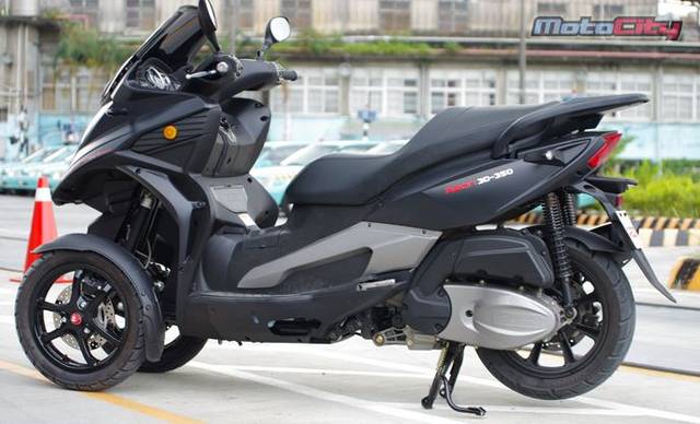 6.88万,350cc倒三轮踏板车宏佳腾3d-350r大陆上市