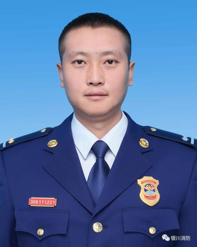 人物:你身边的中队长(二)姜立辰_手机搜狐网