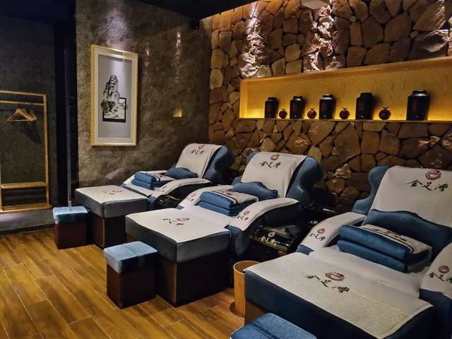 背部技法按摩 康乃馨金足湾养生spa  做足疗,spa,宜春人以后 请认准