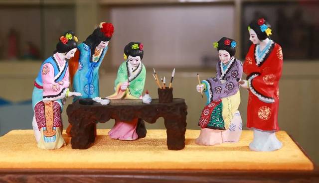 他用滋泥,捏出3d版的人物复刻_手机搜狐网