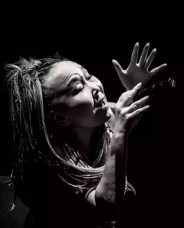 错过的一生必看现场--珊蔻五人乐队Sainkho K