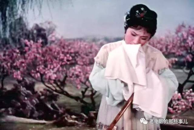 孙道临王文娟的爱情:两人差距那么大,为何能不