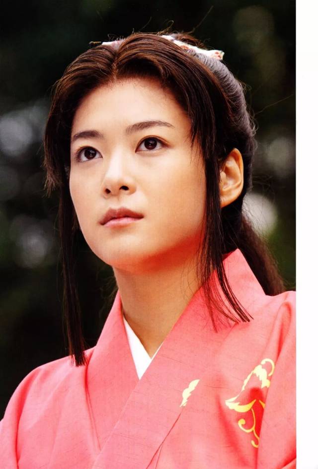 日本短发女演员那么多,独爱可萌可帅的她