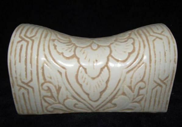 古代枕头是又高又硬,玉枕,瓷枕也是经常能够见到,他们不怕硬?