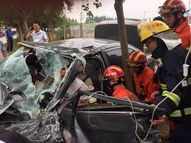 车祸压死人的照片图片图片