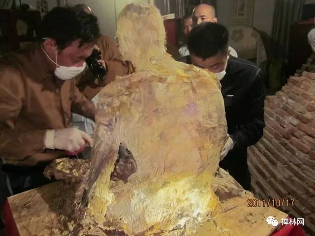 影堂:金刚大士弥光老和尚道影