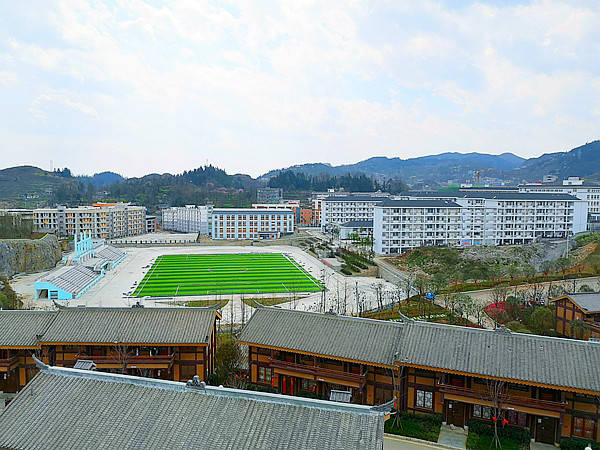 黔西南日报记者 何胜坤 杨朝敏——晴隆县三宝彝族乡整乡搬迁破解深度
