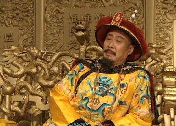 旧蔵 鶏血石「双龍戲珠」正黄旗䪝軍統領用 大清宮廷都察院特製 八旗令牌 旧蔵 鶏血石「双龍戲珠」正黄旗䪝軍統領用 大清宮廷都察院特製