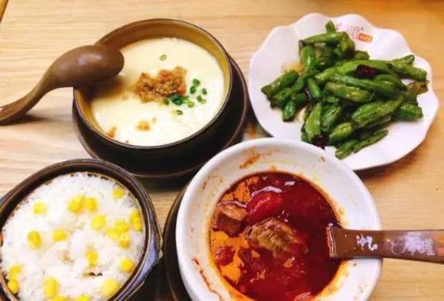 说说成都5家好吃又好找的快餐店每个上班族都该收藏这篇