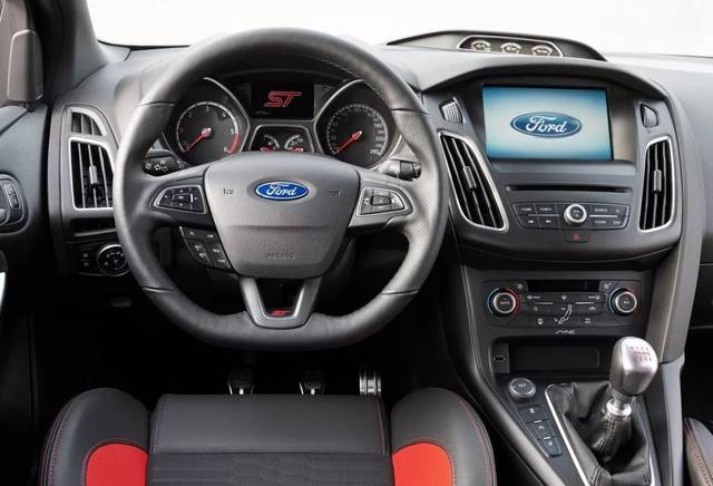 领克03手动挡只卖18万30万能买国产model3