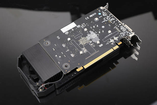 pconline评测室总结 总体来说,昂达这款gtx 1650神盾的外观不错,虽然