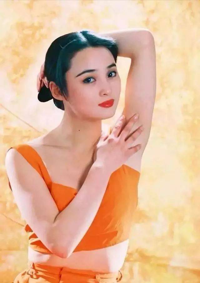 当年的美女挂历老照片,迷倒千万人!