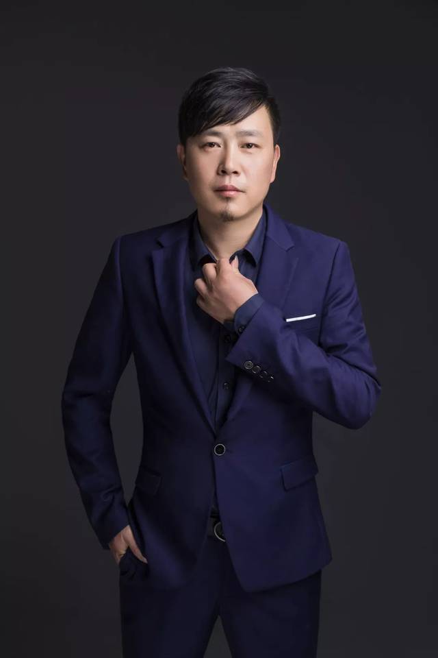 用"笨功夫"练就"真本事"——访设计师饶鹏_手机搜狐网