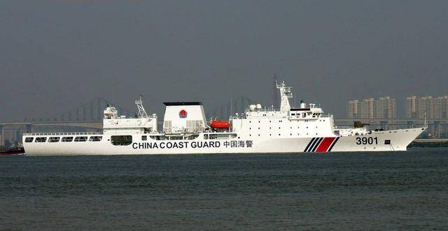 中国海警有多厉害?这国渔船赖在南海不走,直接往饮用水里扔洗衣粉