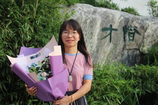 【五星三名·柯小好老师】夏冰:时光不语 静待花开