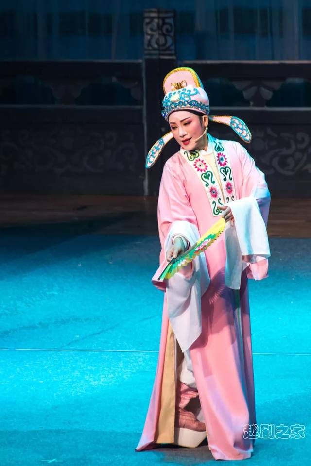 王志萍,叶奇芳师徒联袂出演《孟丽君》,扮相和唱腔像!像!像!