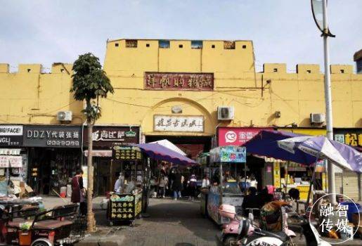 节庆用品批发：市场动态与趋势分析