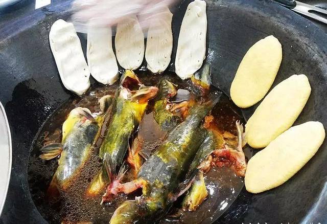 哑巴花生 细细咀嚼中去慢慢体会酥脆化渣 口角留香的余味 李庄