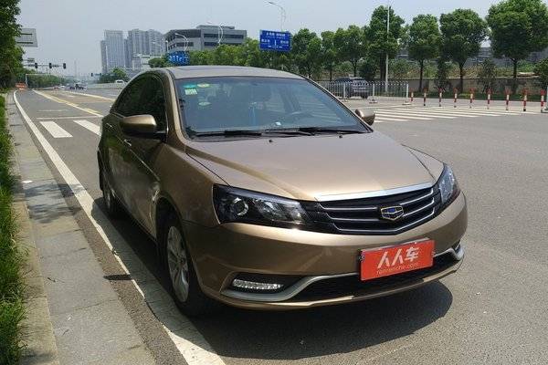 吉利帝豪16款三厢手动向上版,整体颜值中规中矩,稳重大气,喜欢