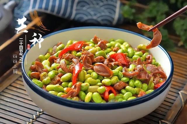 鸡胗和毛豆真是天生一对这样炒好吃又下饭端午家宴这菜少不了