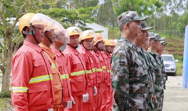 廉江梁小龙局长图片